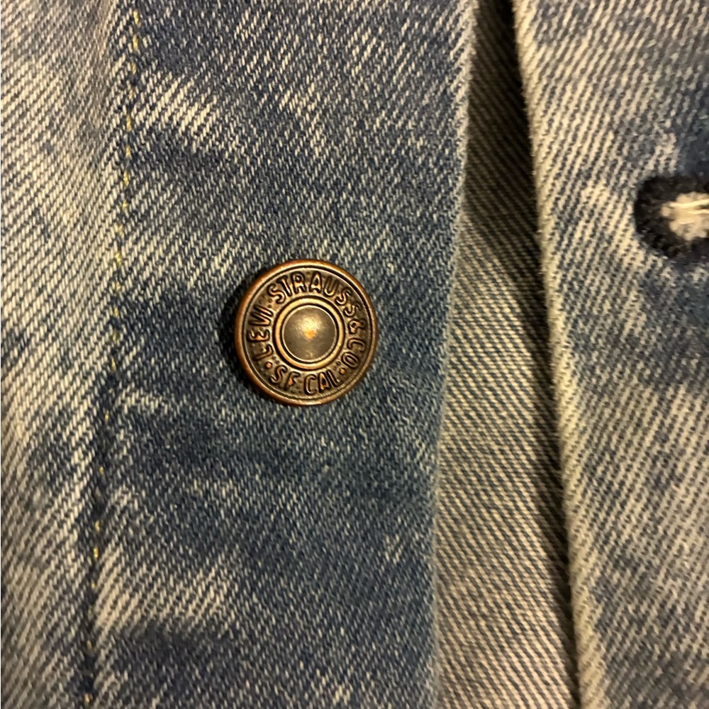 Men Levi’s relaxed trucker vintage style Light Blue Denim Jacket XL - Picture 4 of 10